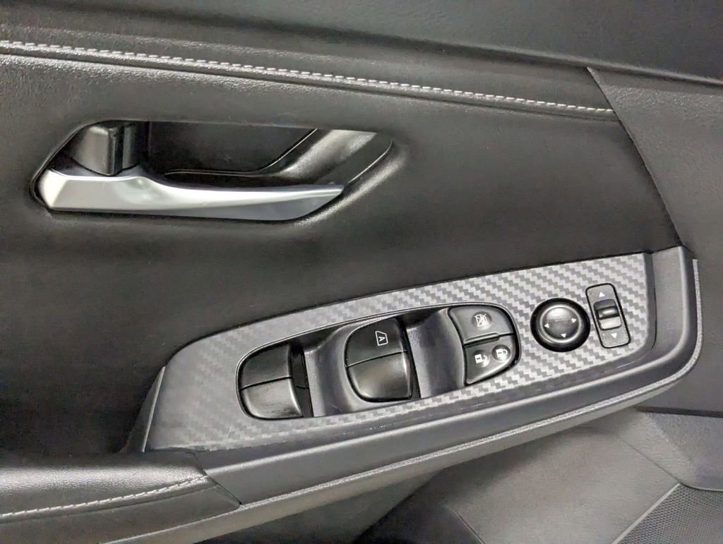 Used 2024 Nissan Sentra SV image 15