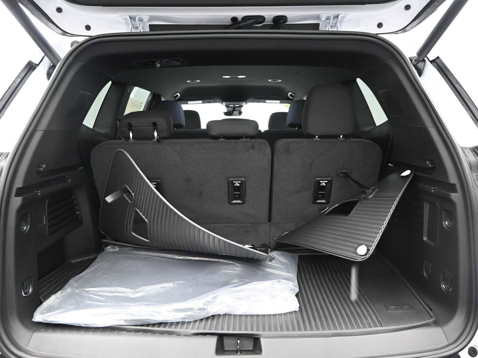 New 2026 GMC Acadia Elevation w/ LPO, Floor Liner Package image 5