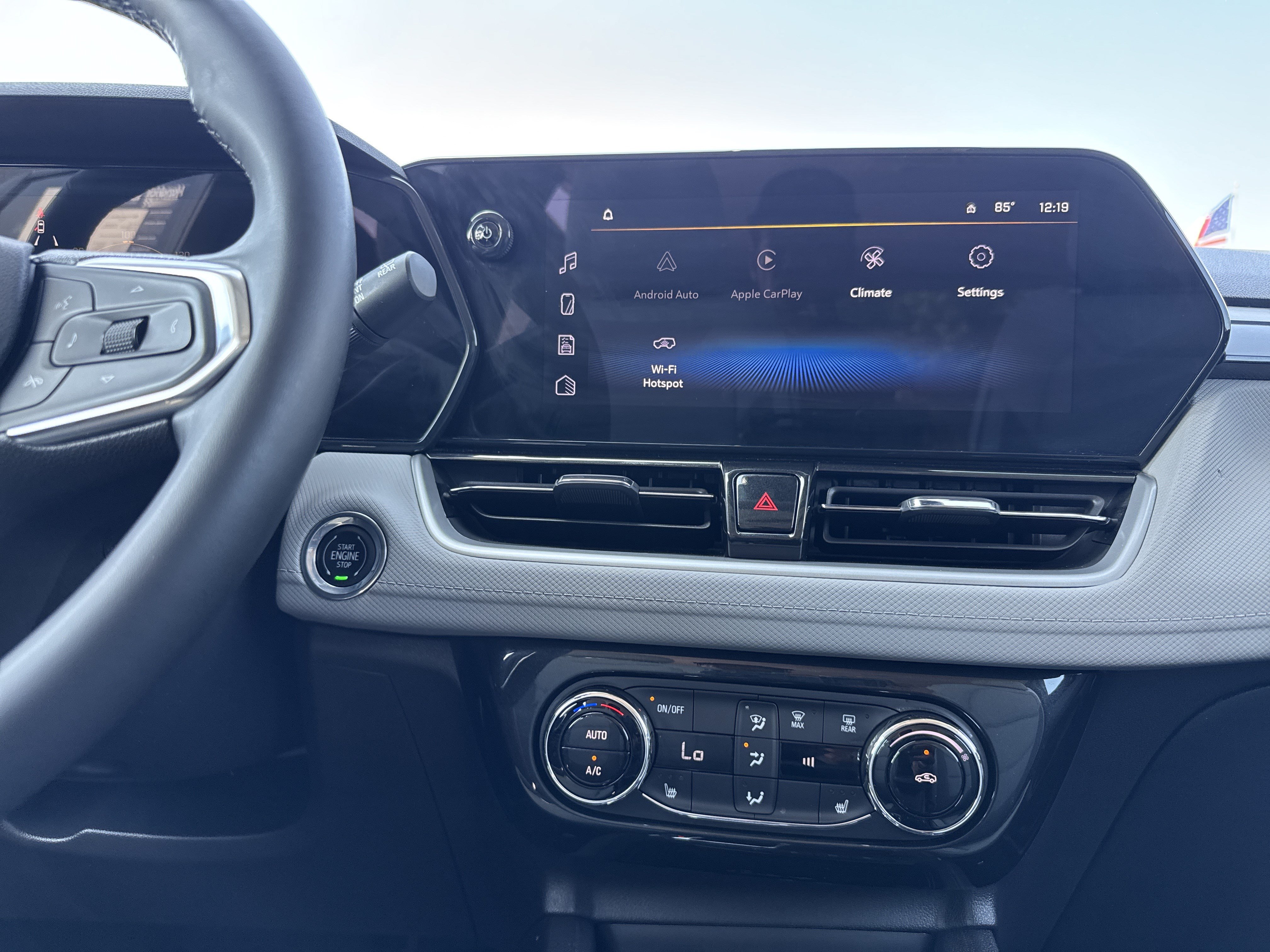 Used 2025 Chevrolet TrailBlazer LT w/ Convenience Package FWD image 26