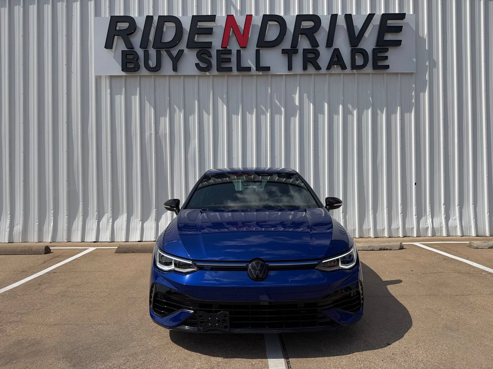 Used 2023 Volkswagen Golf 20th Anniversary Edition AWD/4WD image 10