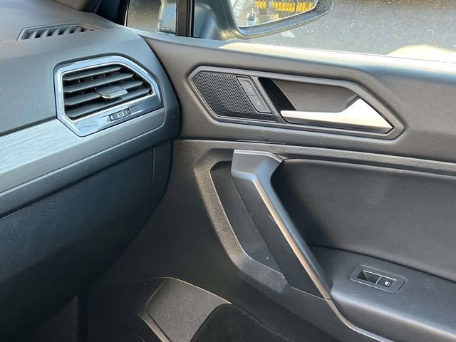 Certified 2021 Volkswagen Tiguan SE R-Line AWD/4WD image 37