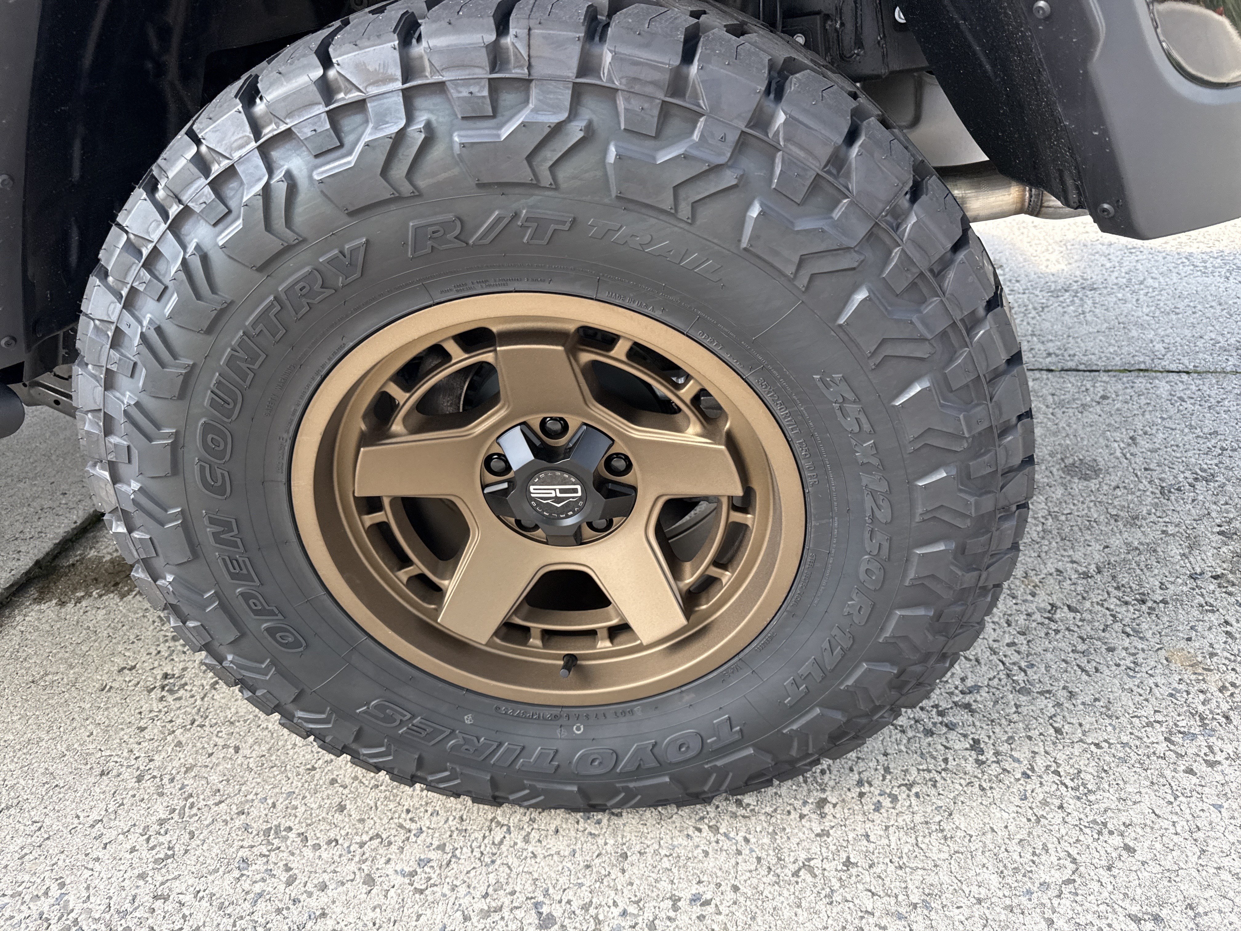 New 2025 Jeep Gladiator Sport w/ Premium Package AWD/4WD image 3