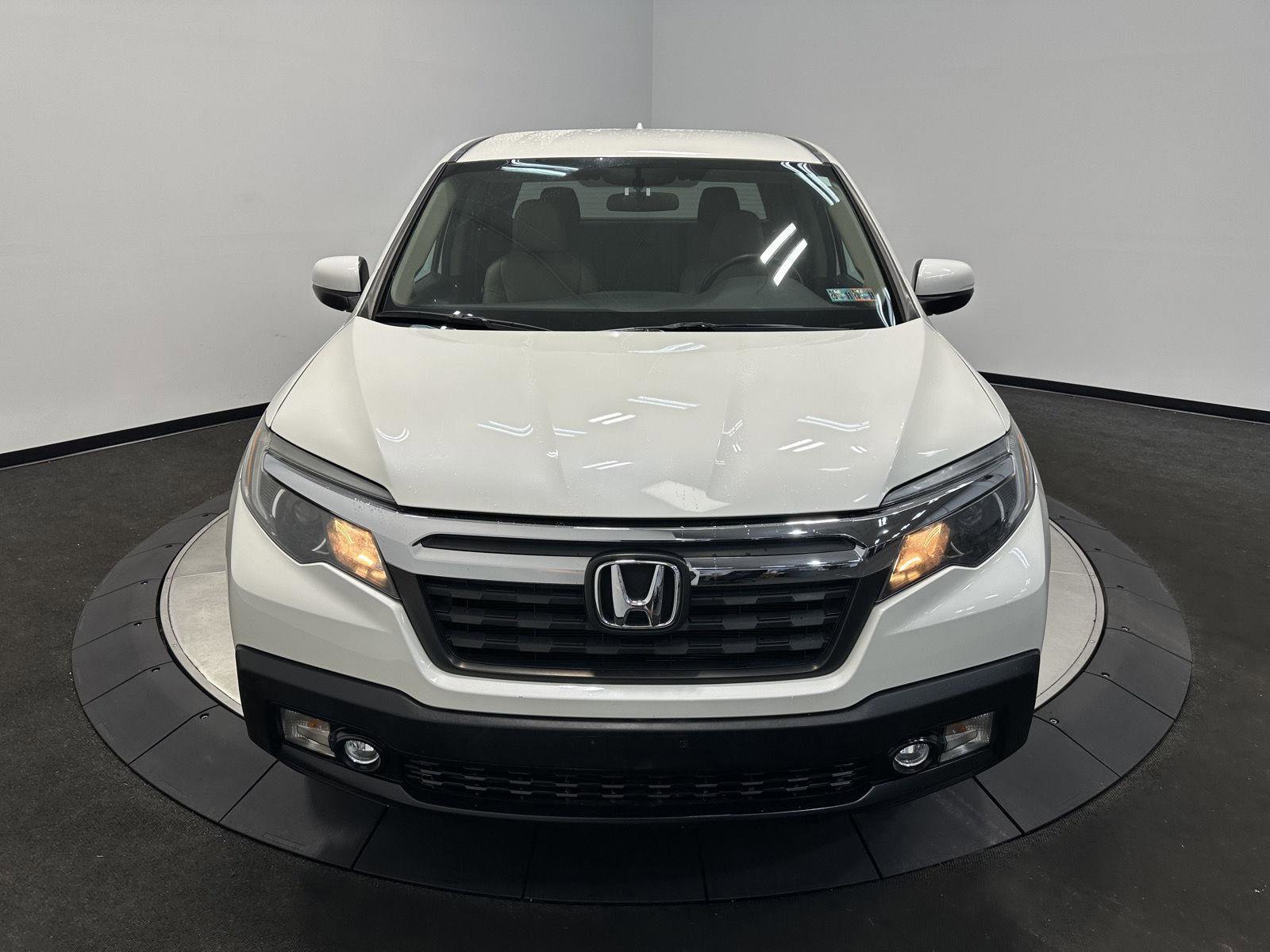 Used 2017 Honda Ridgeline RTL image 2