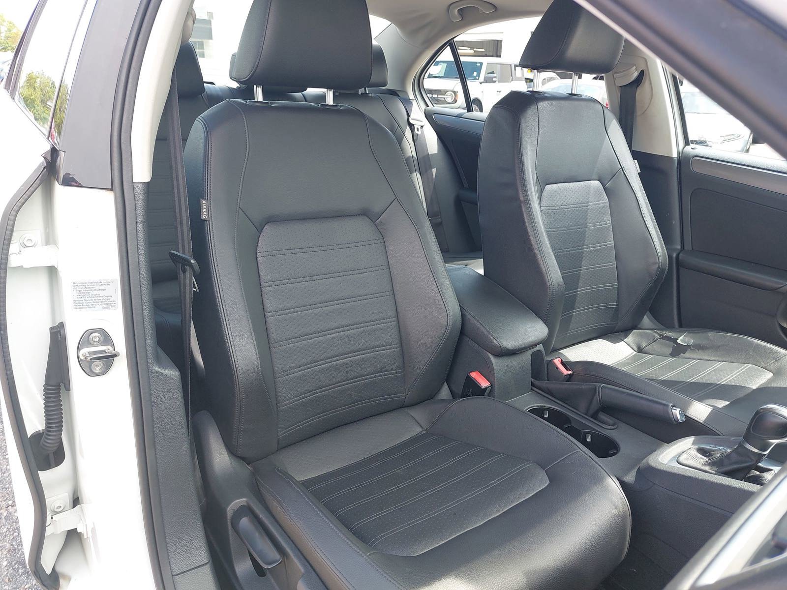 Used 2014 Volkswagen Jetta SEL FWD image 10