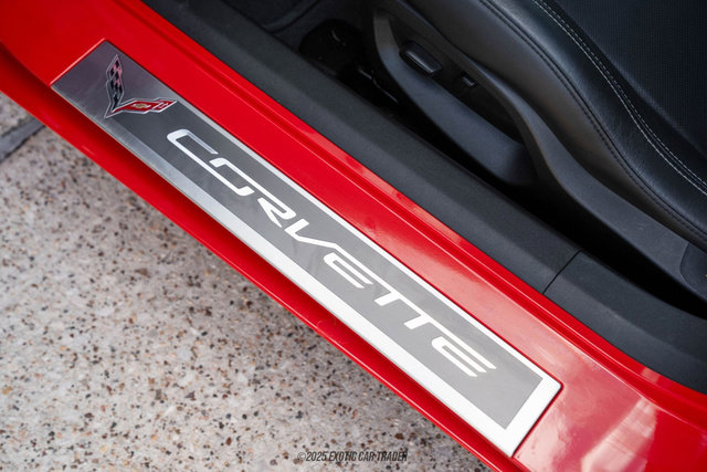 Used 2019 Chevrolet Corvette Stingray Coupe w/ Carbon Flash Badge Package image 42