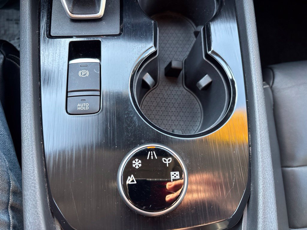Used 2024 Nissan Rogue SL AWD/4WD image 32