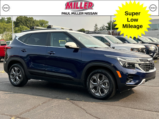 Used 2024 Kia Seltos S AWD/4WD image 1