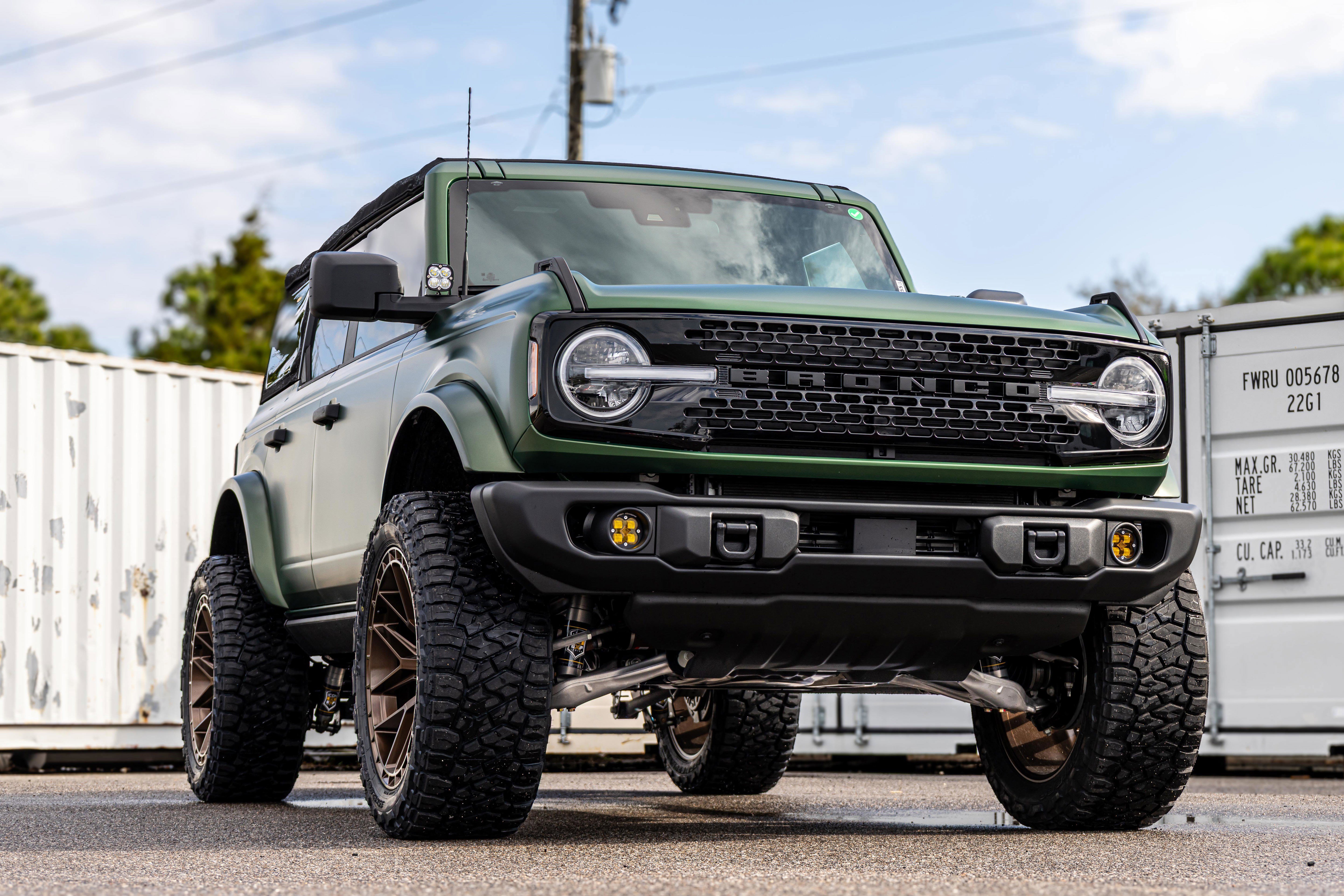 New 2025 Ford Bronco Badlands video 1