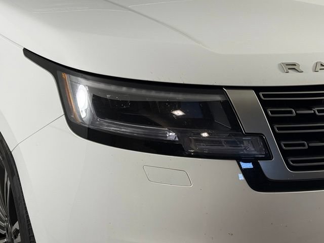 Certified 2026 Land Rover Range Rover SE AWD/4WD image 12