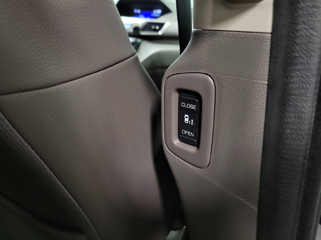 Used 2016 Honda Odyssey EX-L image 33