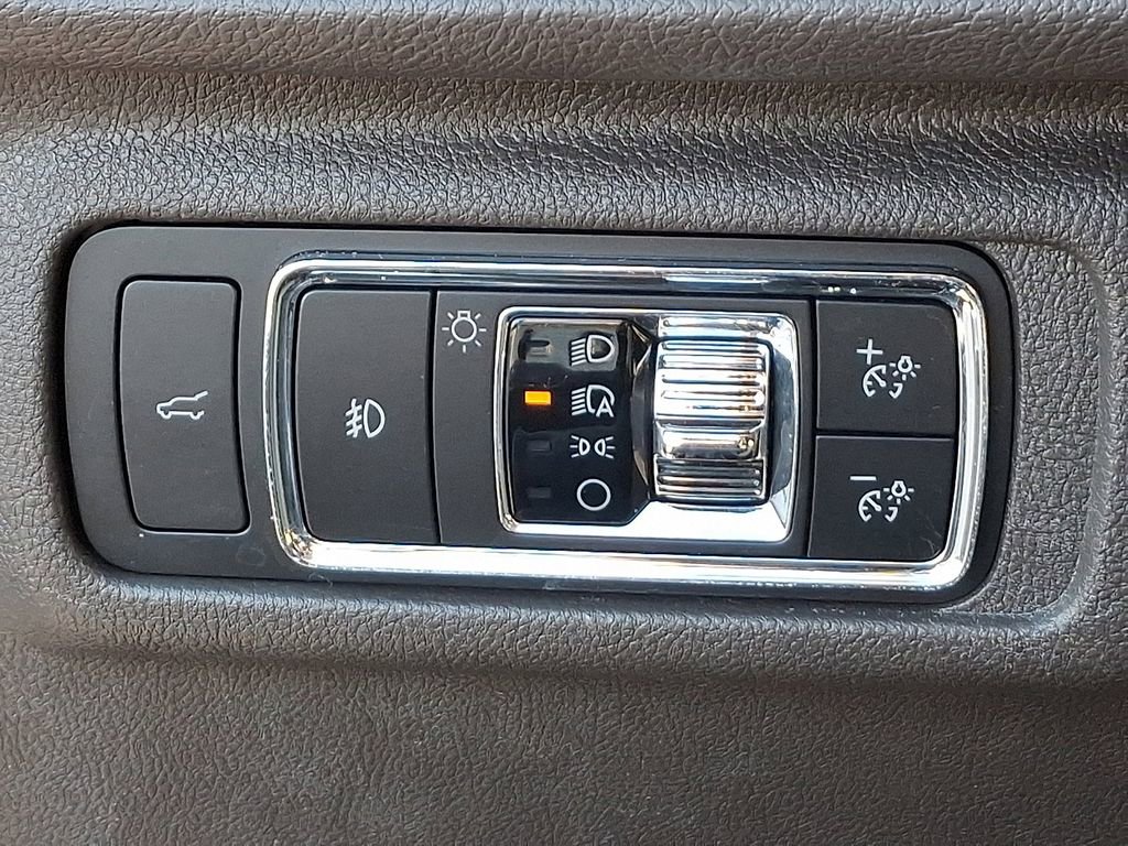 Used 2022 Lincoln Corsair Reserve w/ Equipment Group 201A image 25