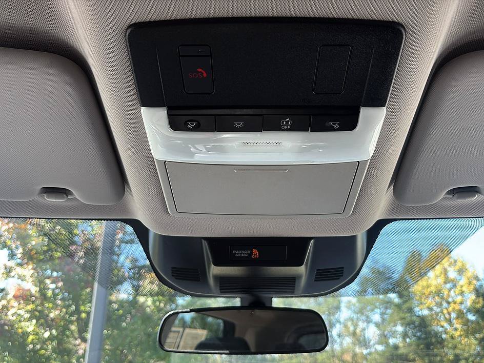 Certified 2025 Nissan Rogue SV FWD image 35