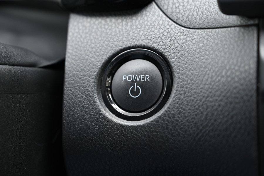 Used 2025 Toyota Camry SE image 28