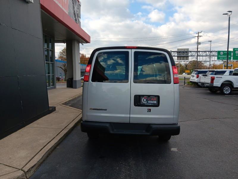 Used 2020 Chevrolet Express 3500 w/ Driver Convenience Package image 11