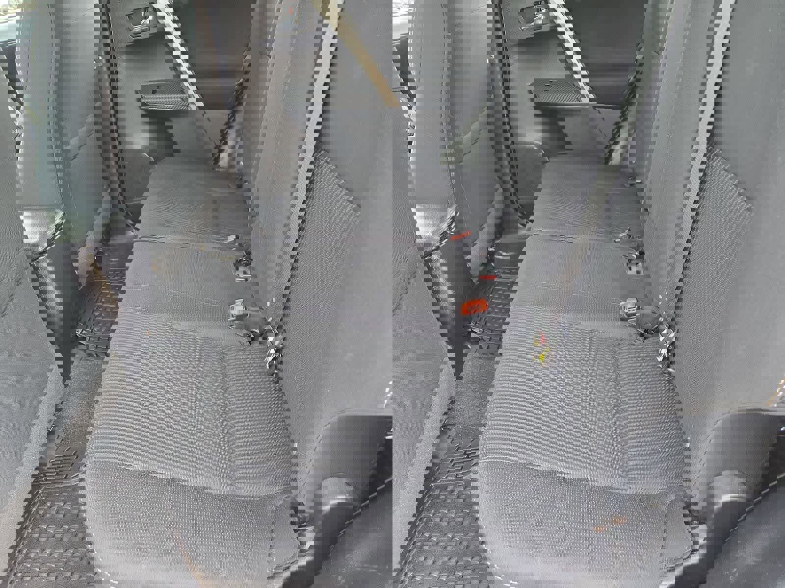 Used 2015 Toyota RAV4 XLE FWD image 19