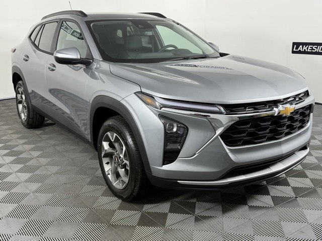 New 2025 Chevrolet Trax LT w/ Driver Confidence Package image 8