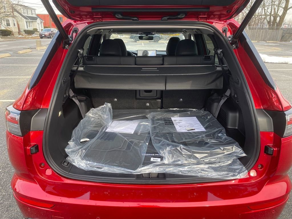 New 2026 Mitsubishi Outlander SE image 25