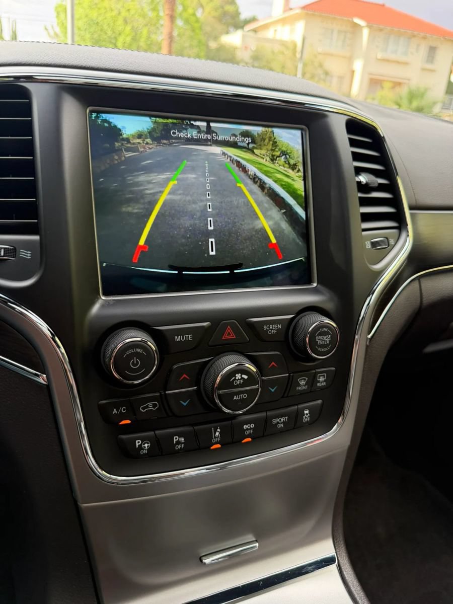Used 2018 Jeep Grand Cherokee Overland AWD/4WD image 19
