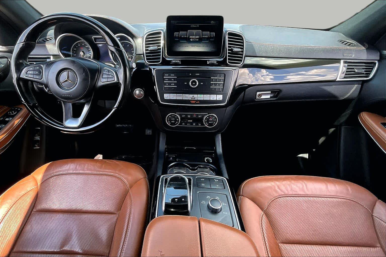 Used 2017 Mercedes-Benz GLS 550 4MATIC image 16