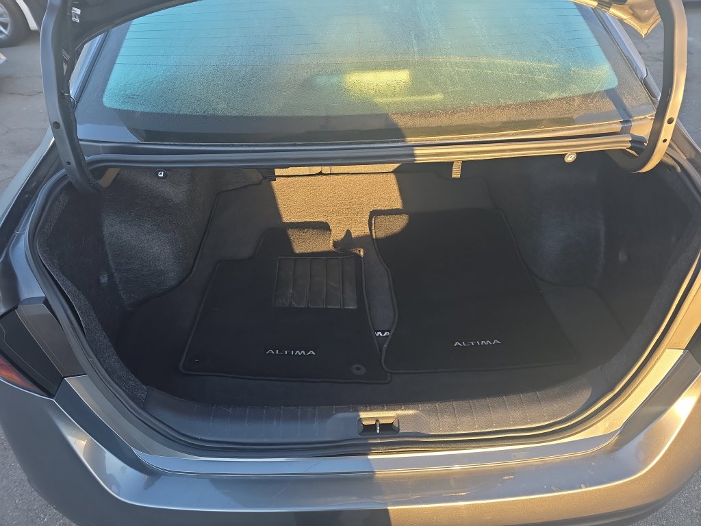 Used 2025 Nissan Altima 2.5 SV FWD image 20
