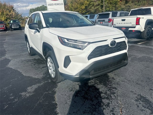Used 2025 Toyota RAV4 LE image 11