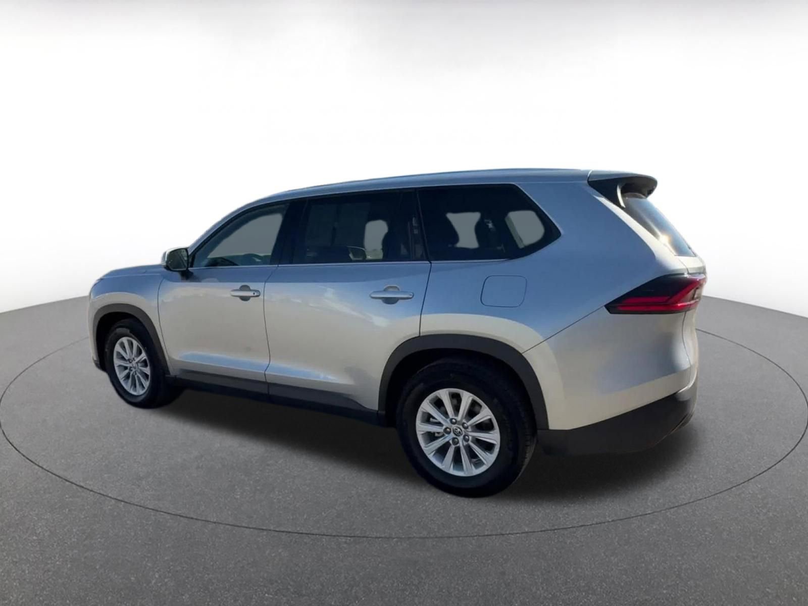 Used 2025 Toyota Grand Highlander FWD image 10