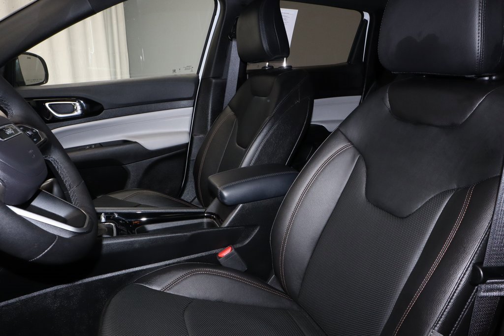 Used 2024 Jeep Compass Limited w/ Elite Group image 25