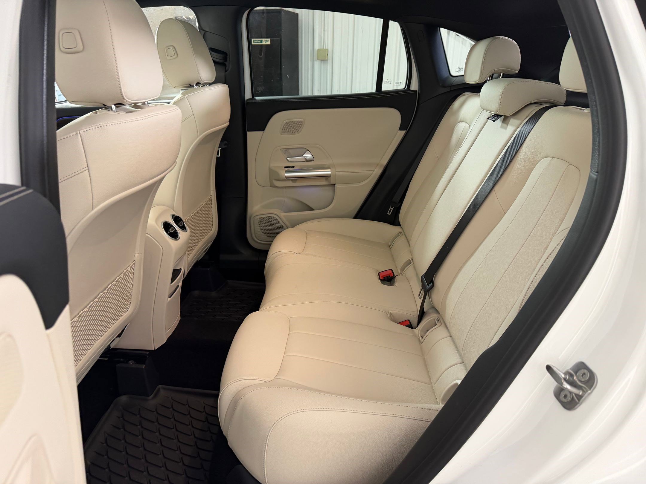 Used 2026 Mercedes-Benz GLA 250 4MATIC image 14