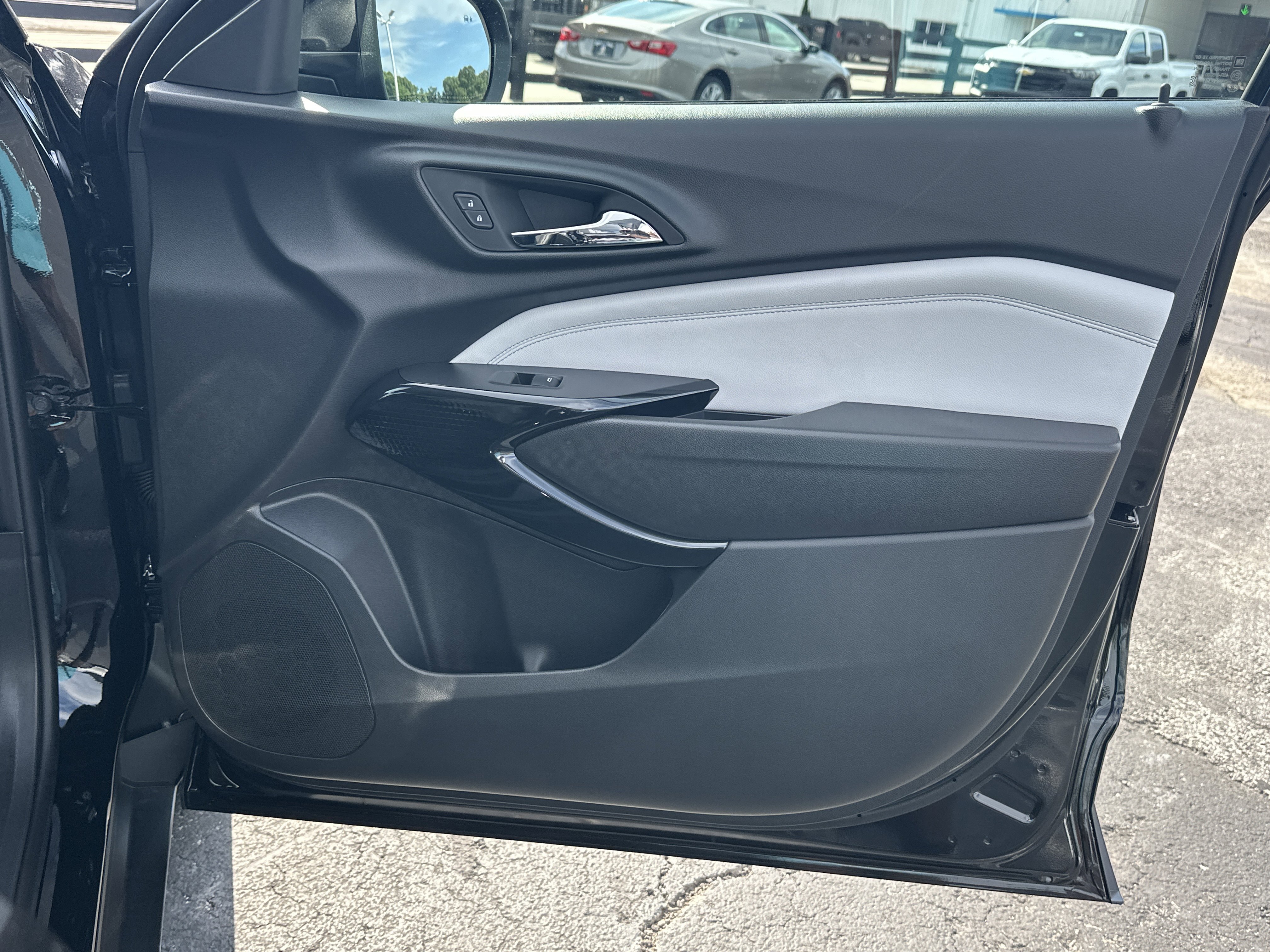 New 2026 Chevrolet Trax LT w/ Driver Confidence Package FWD image 16