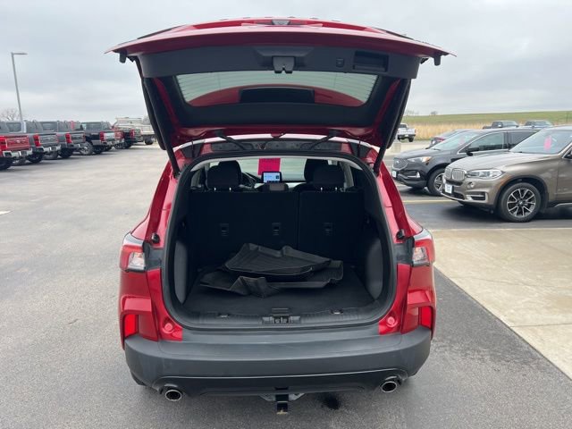 Used 2022 Ford Escape SE w/ SE Sport Appearance Package image 14