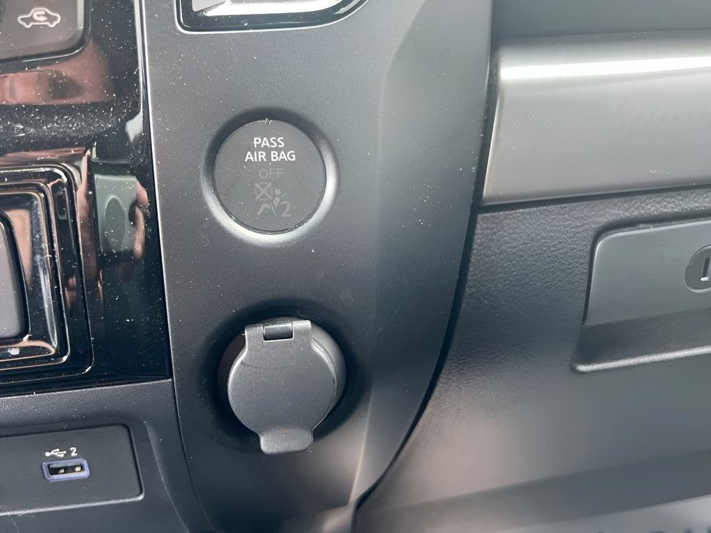 Used 2020 Nissan Titan PRO-4X AWD/4WD image 24