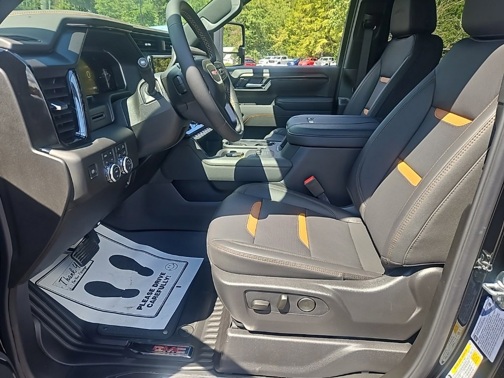 New 2026 GMC Sierra 3500 AT4 image 10