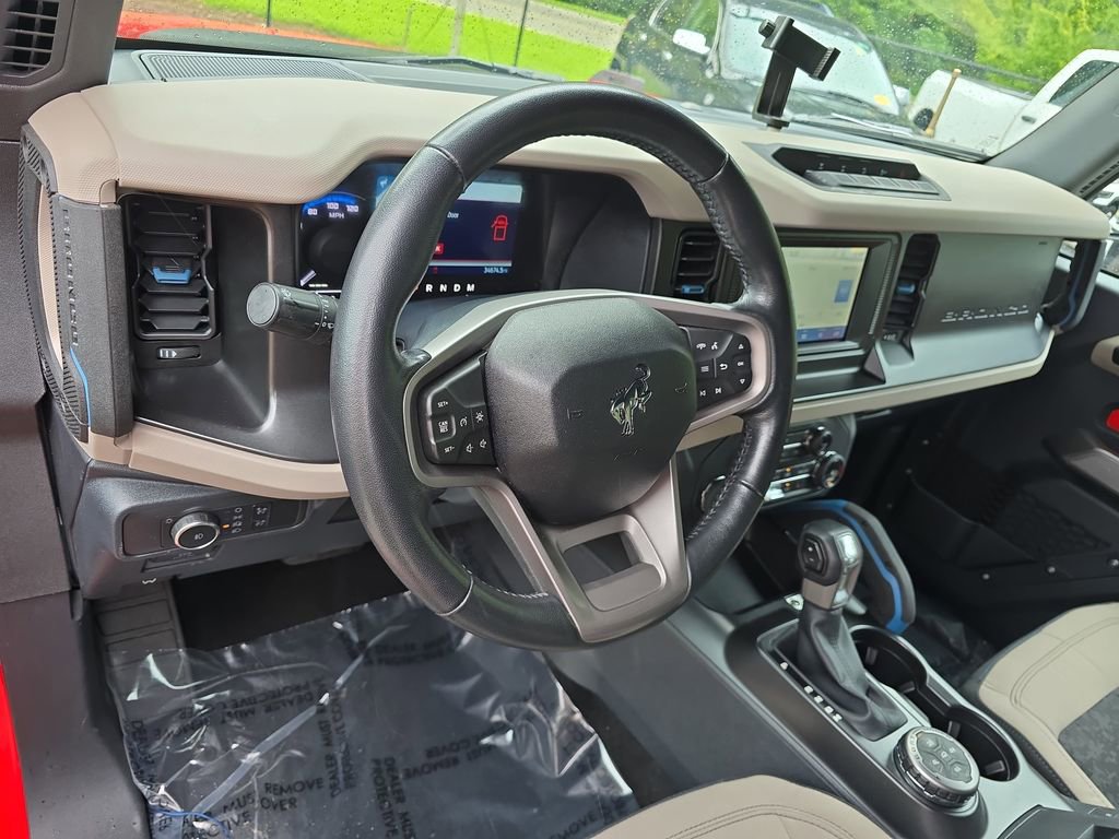 Used 2022 Ford Bronco Wildtrak image 12