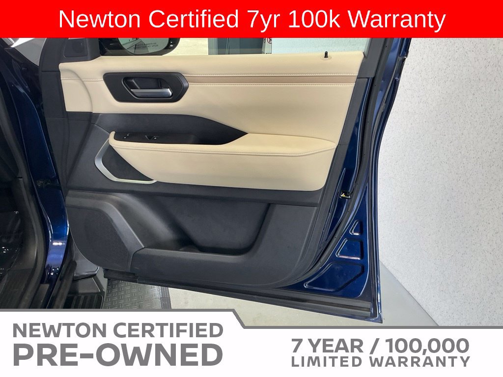 Used 2025 Nissan Armada Platinum w/ Convenience Package RWD image 70