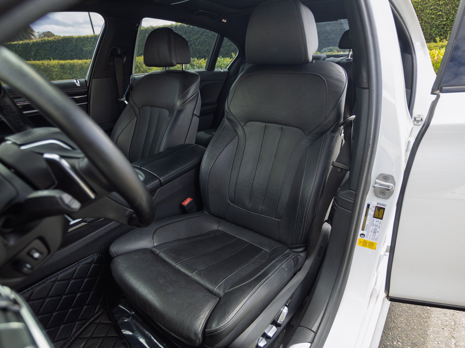 Used 2018 BMW 740i RWD image 17