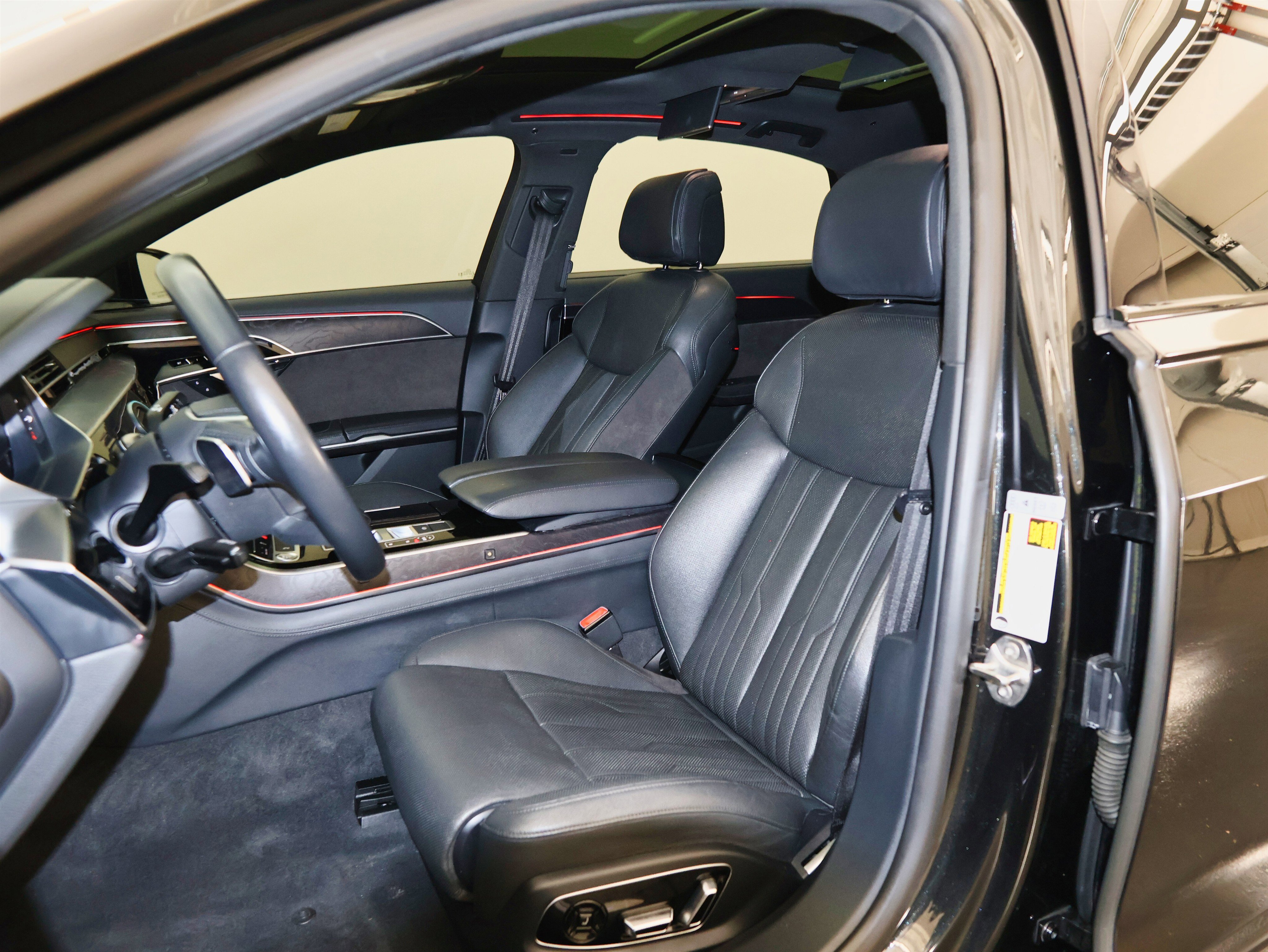 Used 2020 Audi A8 L 4.0T w/ Executive Package image 26