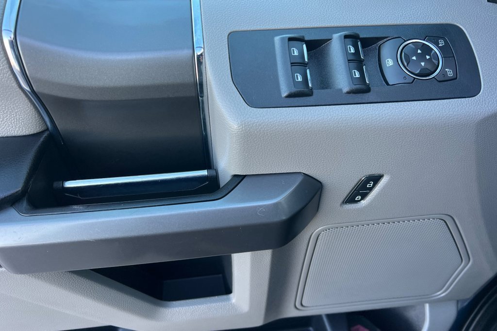 Used 2020 Ford F150 XLT w/ Equipment Group 302A Luxury image 8