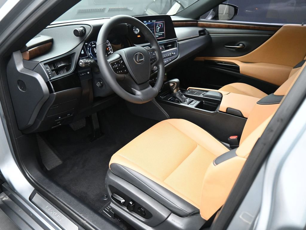 Used 2022 Lexus ES 350 w/ Premium Package image 2