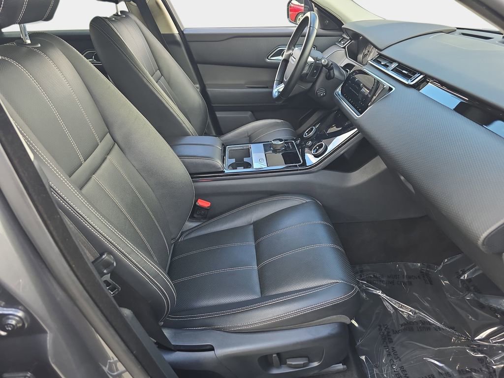 Used 2019 Land Rover Range Rover Velar S image 12
