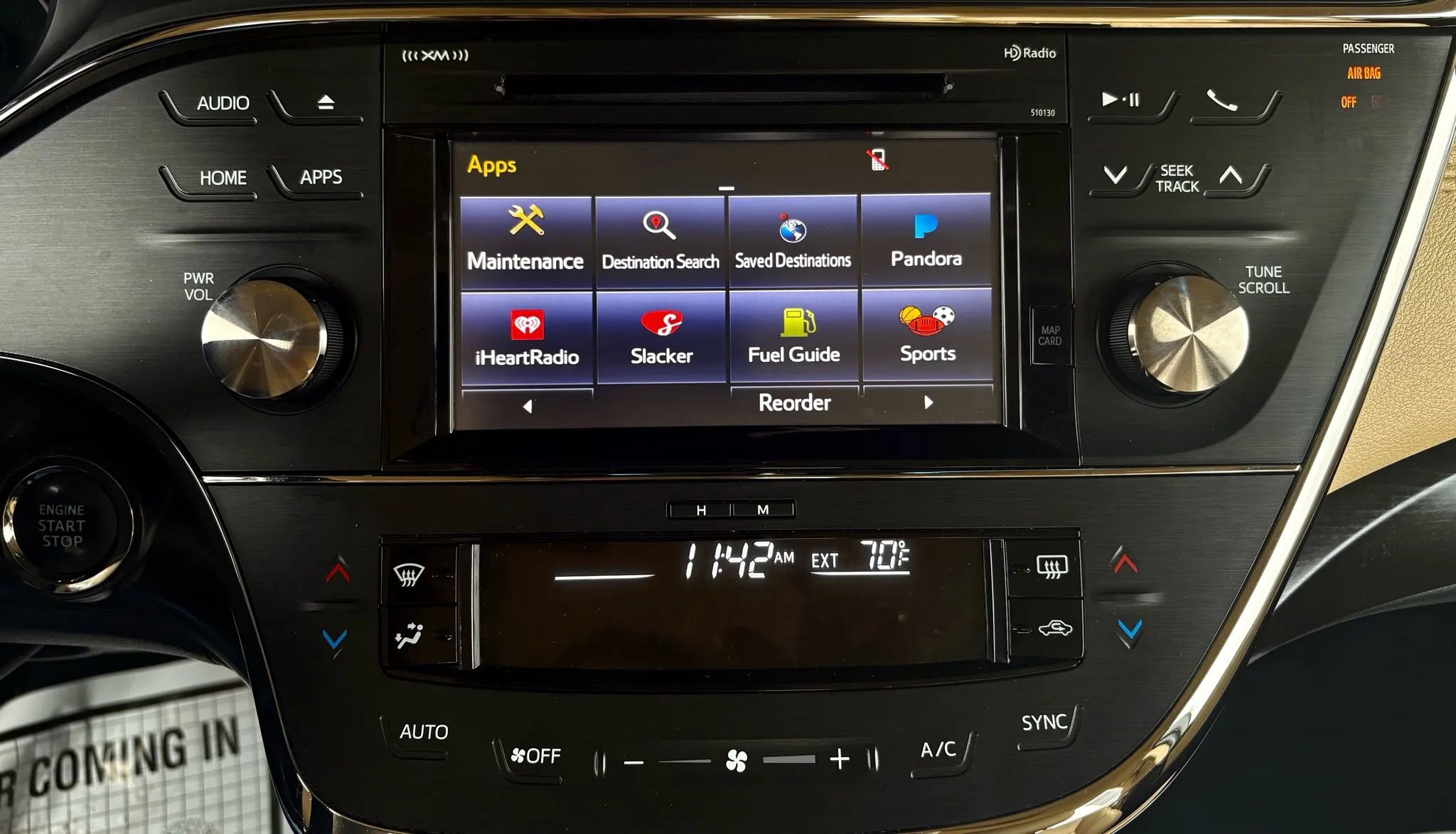 Used 2017 Toyota Avalon XLE Premium image 28