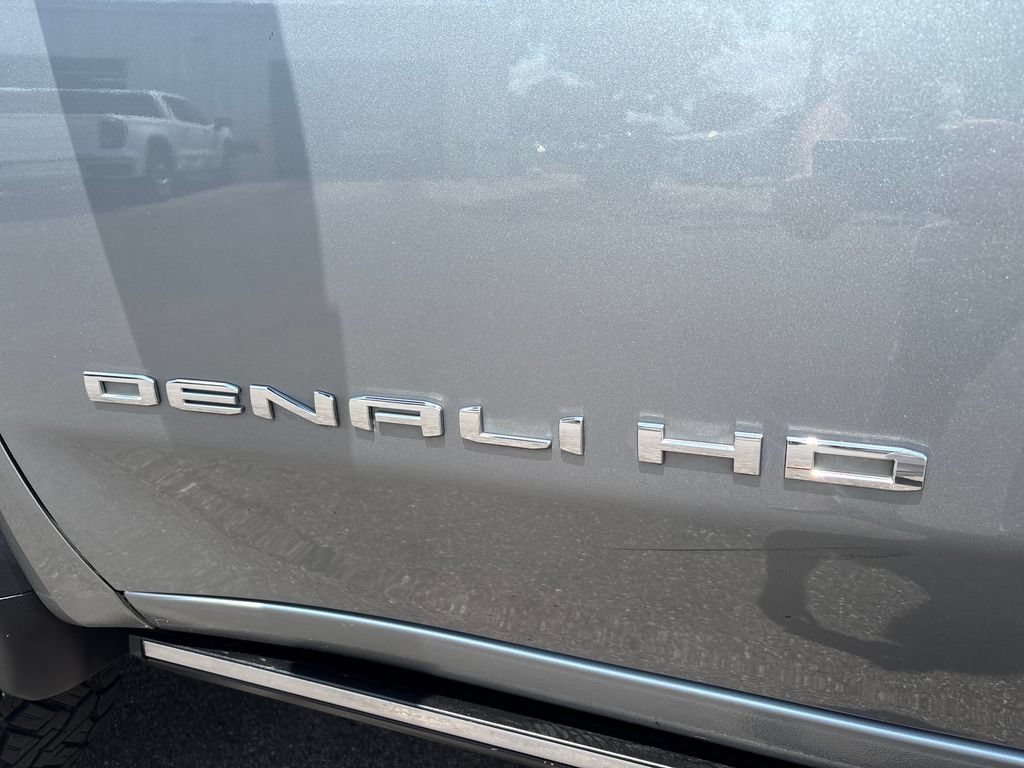 Certified 2025 GMC Sierra 2500 Denali Ultimate w/ Max Trailering Package AWD/4WD image 12