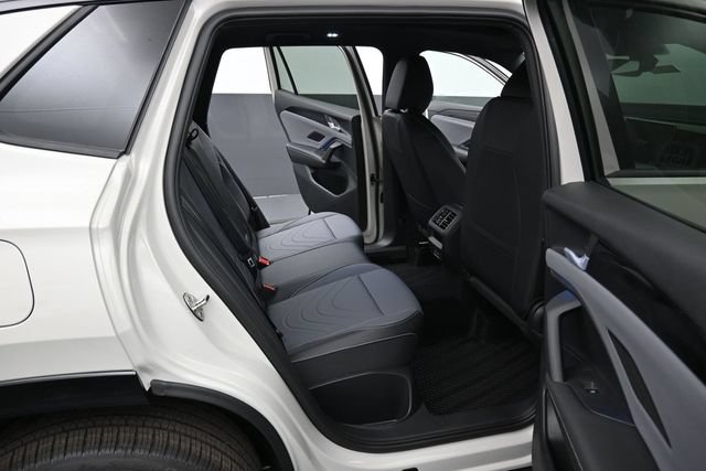 New 2026 Volkswagen Tiguan SE R-Line AWD/4WD image 13