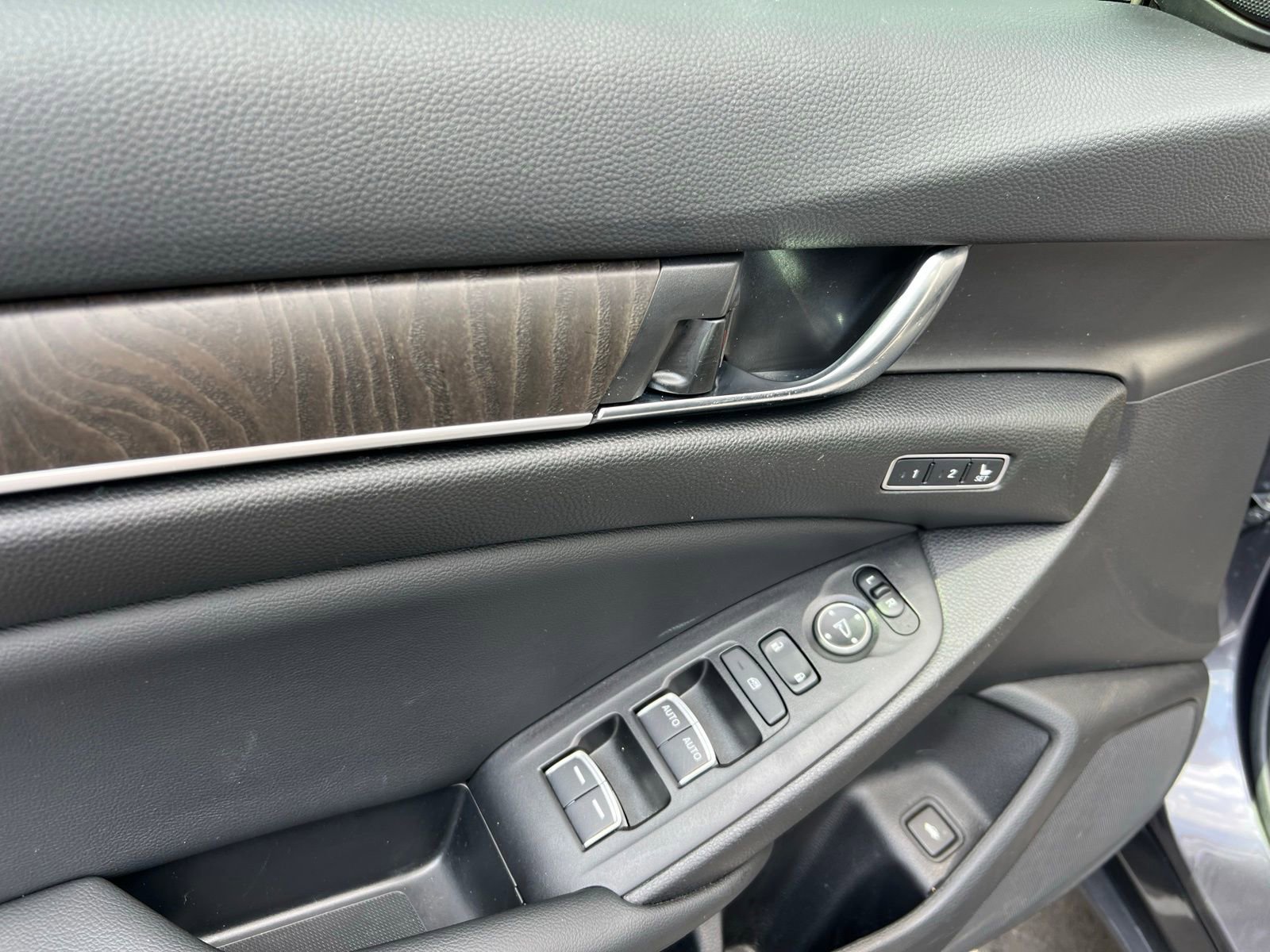 Used 2022 Honda Accord Touring image 24