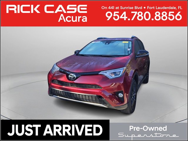 Used 2018 Toyota RAV4 SE image 1