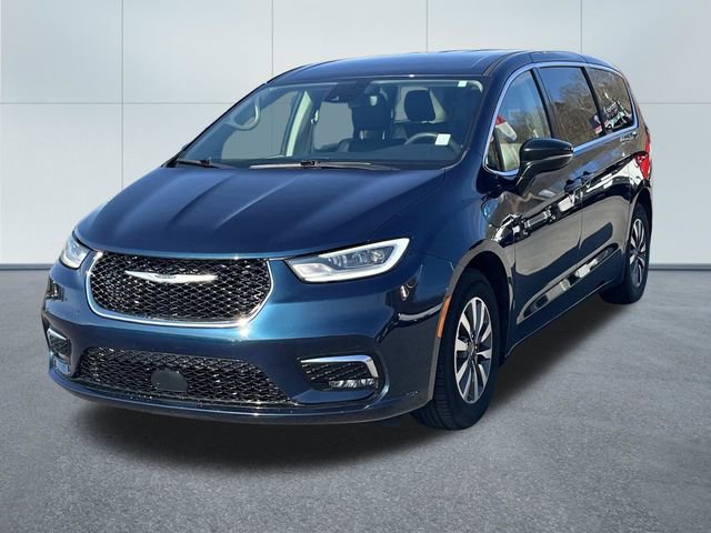 Used 2024 Chrysler Pacifica Limited FWD image 11