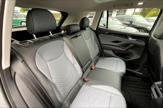 New 2025 Volkswagen Tiguan SE AWD/4WD image 25