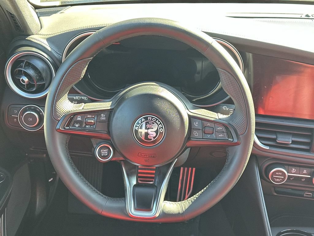 New 2026 Alfa Romeo Giulia AWD image 25