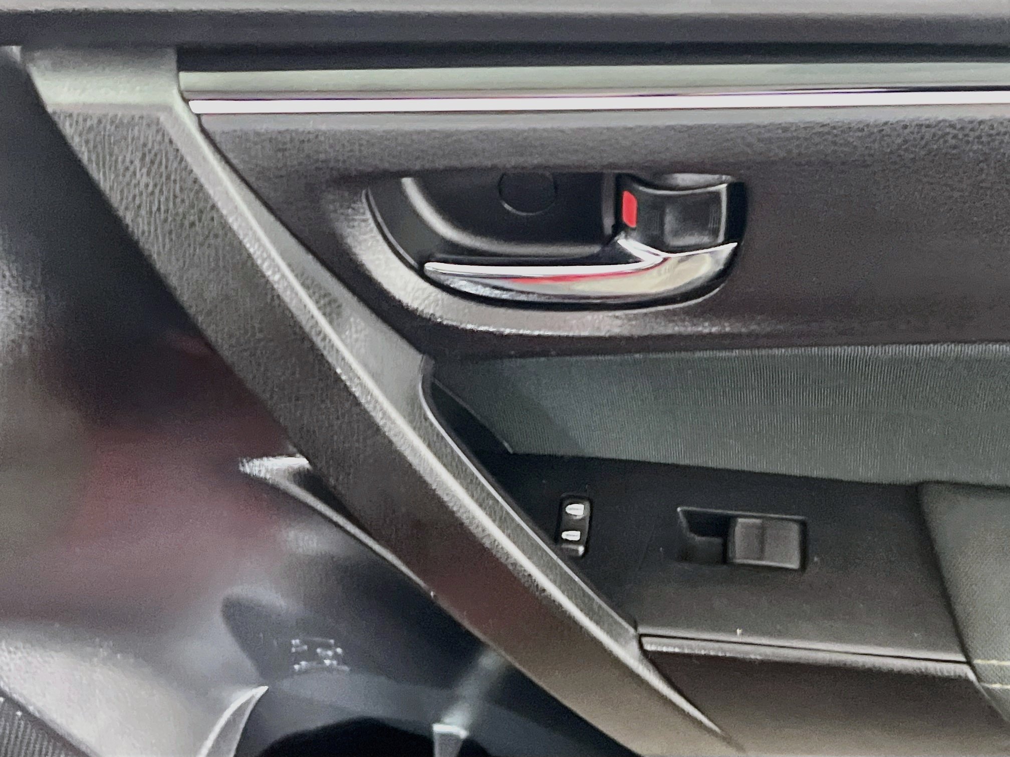 Used 2018 Toyota Corolla LE FWD image 31