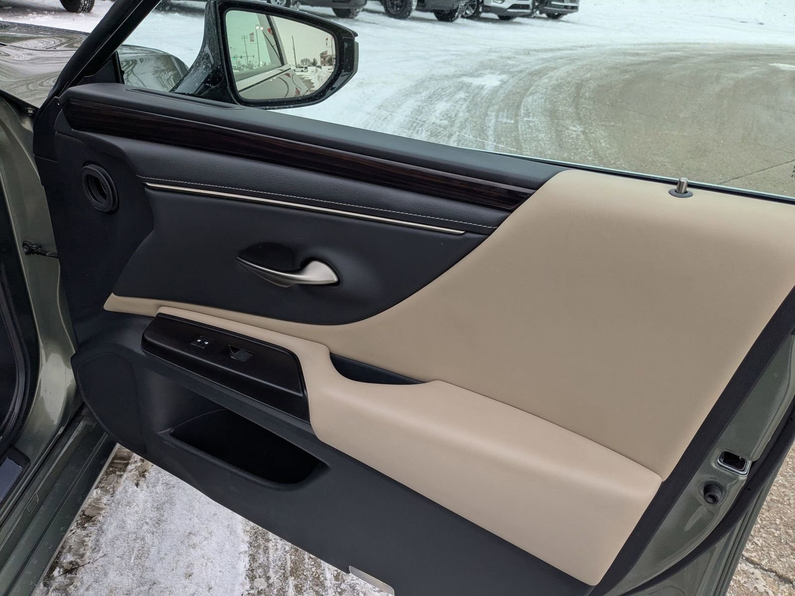 Used 2019 Lexus ES 350 350 w/ Premium Package image 31