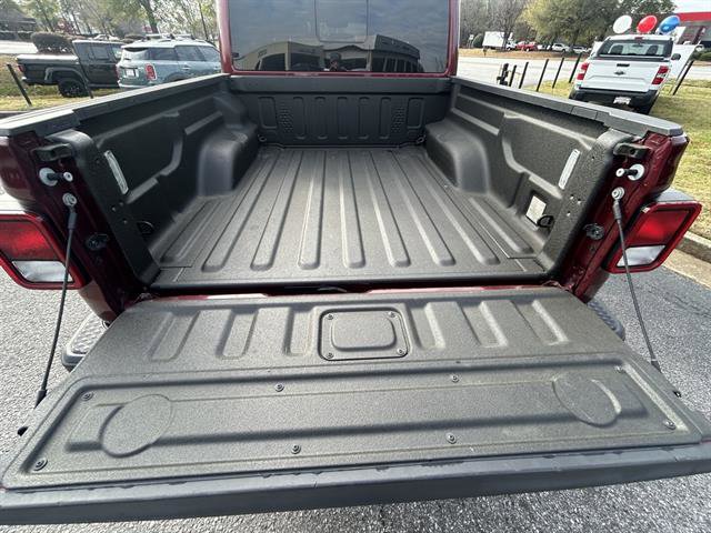 Used 2022 Jeep Gladiator Mojave w/ Trailer Tow Package image 9